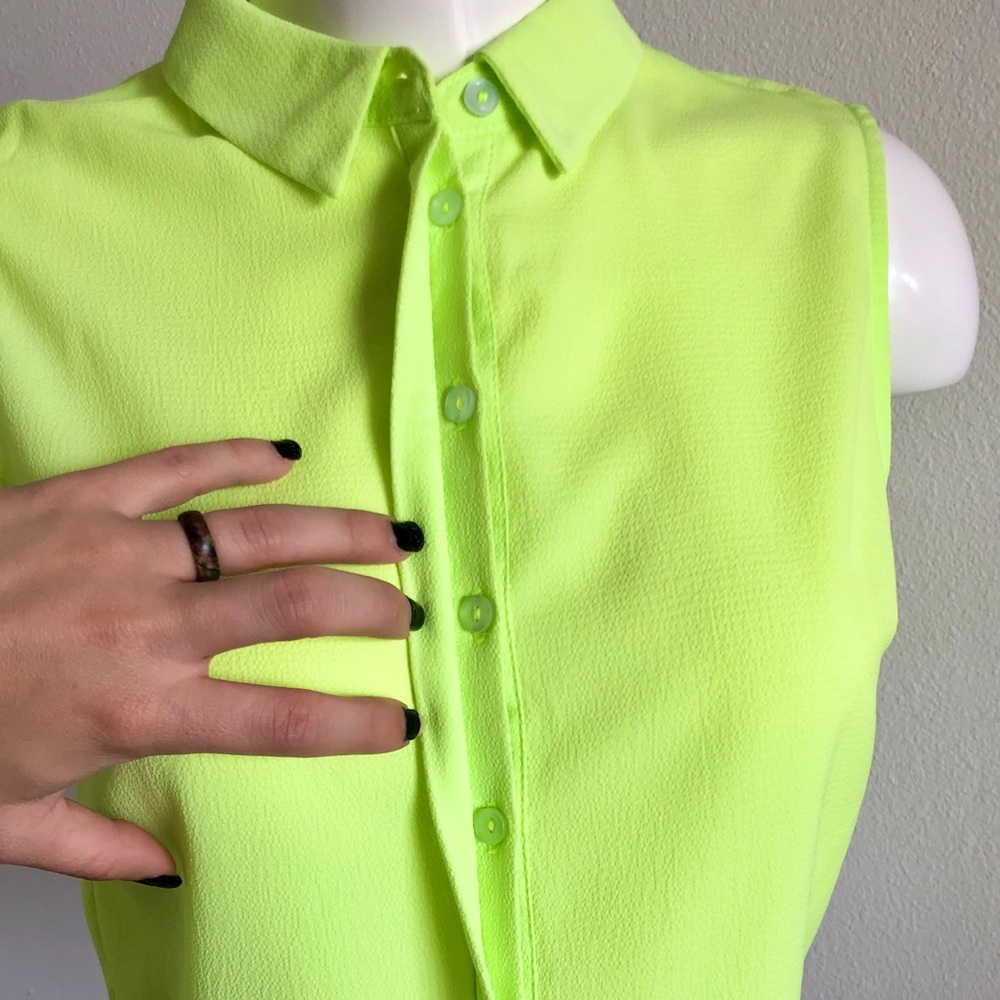 Lush Neon Green Scalloped Crop Top - Picture 3 of 14